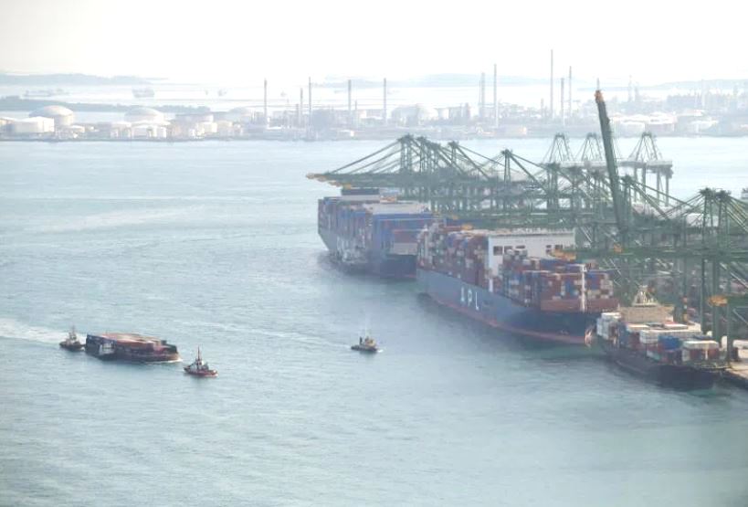 Cảng Singapore đang chứng kiến tình trạng tắc nghẽn chưa có tiền lệ. Ảnh: Business Times